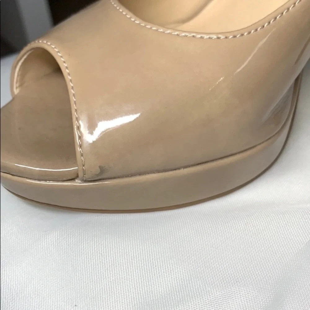 Enzo Angiolini Nude Heels Size 9